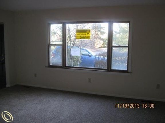3rd image of 2507 Lone Oak Dr