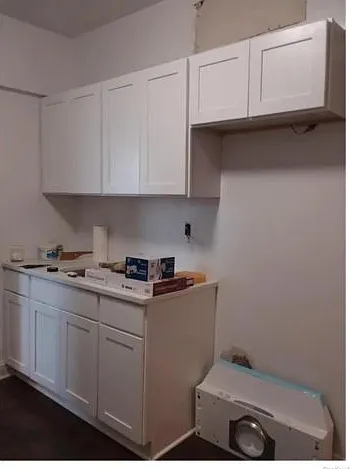 4 bed, 1.0 bath, 2000 sqft, $2,850 — Photo 2