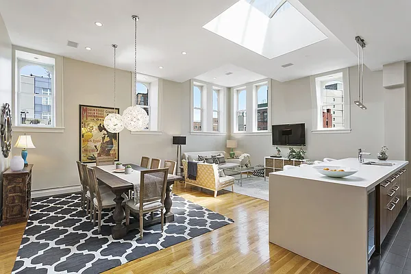 Sold by Compass | media 1