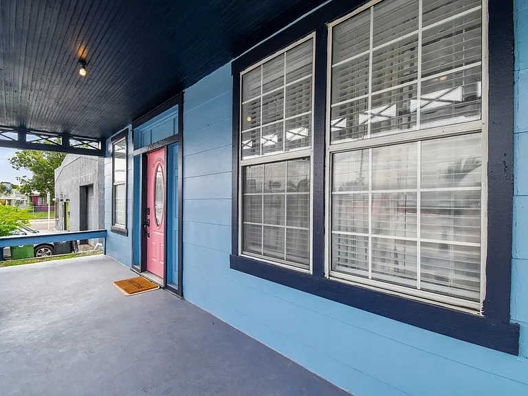 2506 W Main St — Photo 25