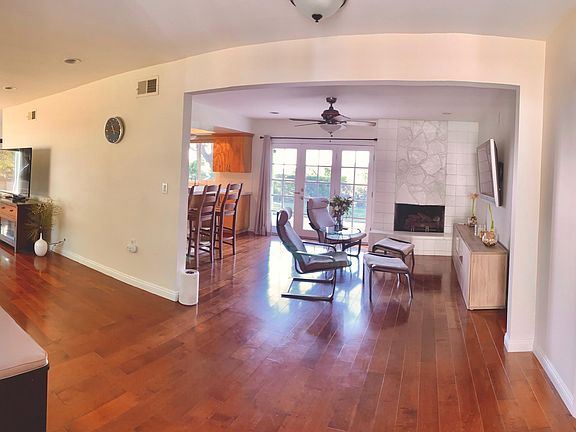 3rd image of 2702 Mountain Pine Dr