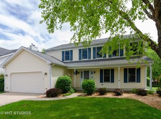 2045 Valley Creek Dr, Elgin, IL 60123