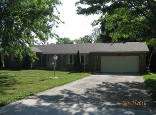 408 Burnham Dr, Fostoria, OH 44830