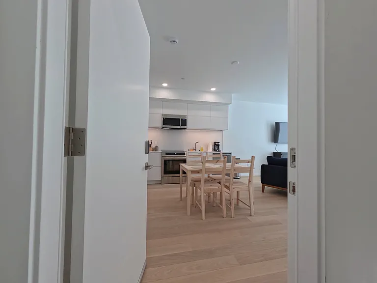 2422 Binnen Ln #201 — Photo 1