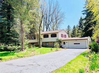 1183 Northrup Rd, Penfield, NY 14526