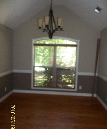 4th image of 682 Lee Road 601