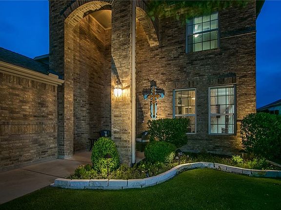 5th image of 1104 Nocona Dr