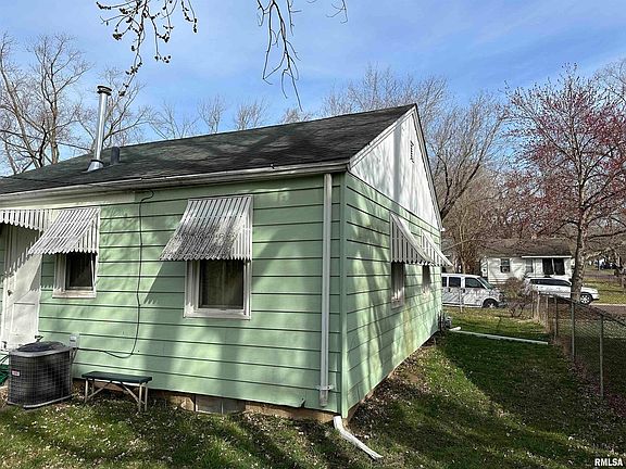 4th image of 1043 S Tonti Cir