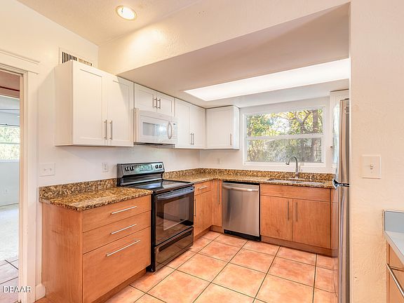3rd image of 55 N Capri Dr
