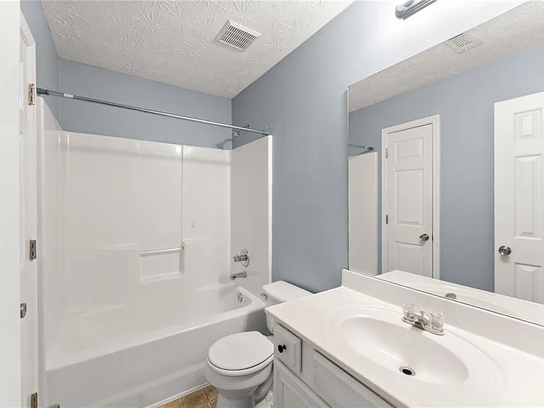 104 Jameston Dr — Photo 15