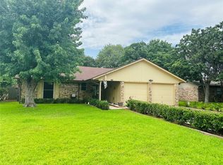 113 Pecan St, Azle, TX 76020