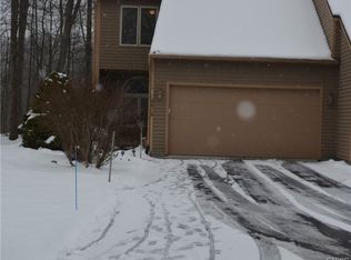 8609 Wrenwood Cir, Baldwinsville, NY 13027