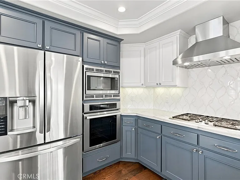 1740 Havemeyer Ln — Photo 15