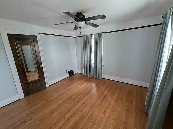 4th image of 1214 Woodward Ave