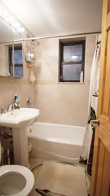 Rented by Alexander Hidalgo, Inc. | media 18