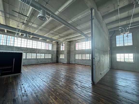 4th image of 1749 NE Miami Ct APT 601