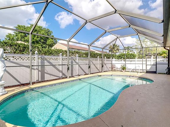 2nd image of 13241 Hampton Park Ct
