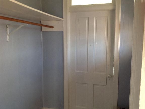 Closet in bedroom 2
