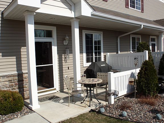 2nd image of 1633 Prescott Ct