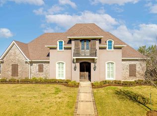 137 Godchaux Dr, Thibodaux, LA 70301