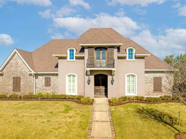 137 Godchaux Dr, Thibodaux, LA 70301