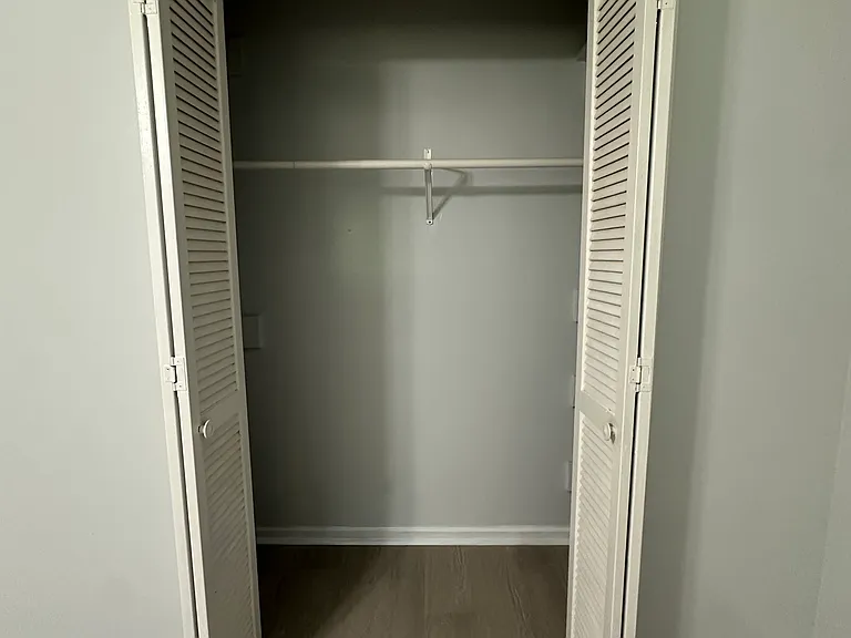 4304 Riverside Dr — Photo 12