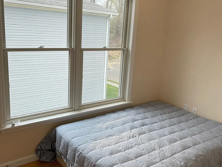 110 Poplar Ave — Photo 19