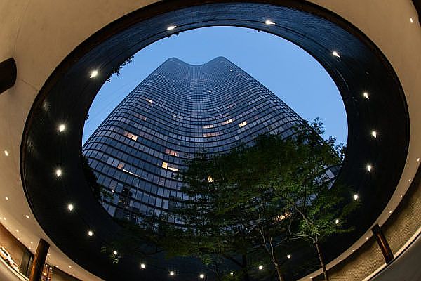 1st image of 505 N Lakeshore Dr #3606