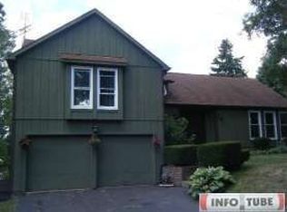 6275 Chesham Dr NE, Canton, OH 44721