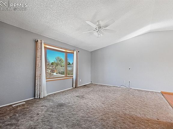 3rd image of 4963 Ridenour Dr