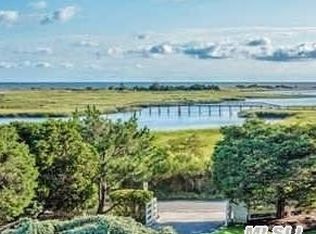 26 Crane Neck Rd, Setauket, NY 11733