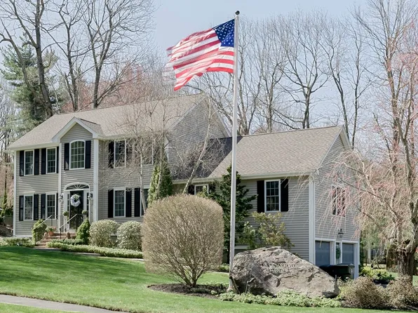 7 Basswood Cir, Holden, MA 01520