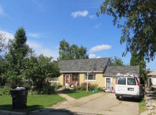 211 N 113th St, Wauwatosa, WI 53226