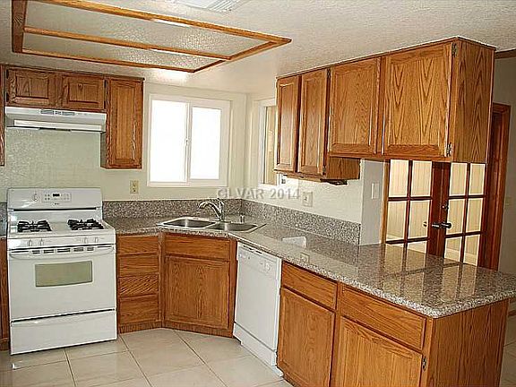4th image of 1642 Lorna Dr