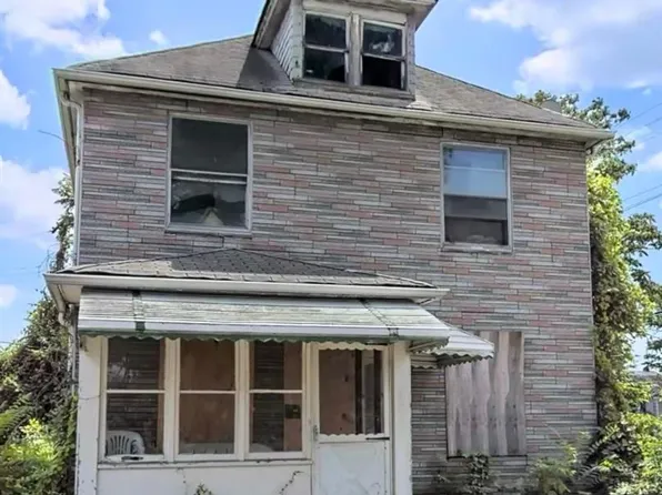 8828 Treadway Pl, Detroit, MI 48214