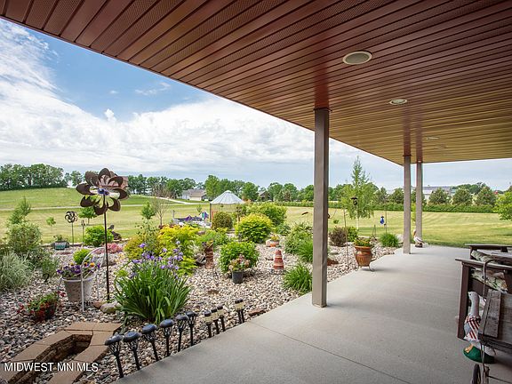 5th image of 25825 Crystal Springs Dr