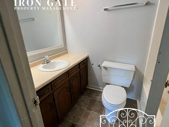 4th image of 503 W Fredericks St