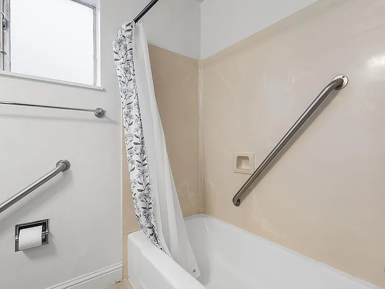 2145 Santa Clara Ave #A — Photo 17