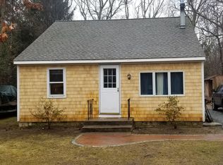 679 Hamilton Allenton Rd, North Kingstown, RI 02852