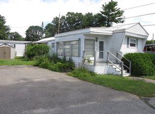 1 E St, Merrimac, MA 01860