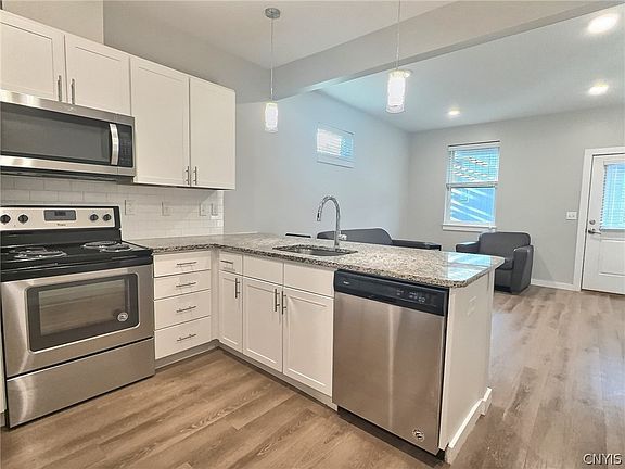 4th image of 802 Dryden Rd #802