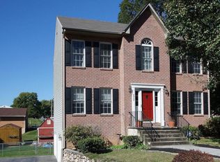 4928 Pine Glen Rd NE, Roanoke, VA 24019