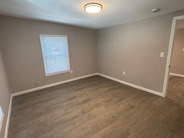 402 E Elm St #1/2, Urbana, IL 61802