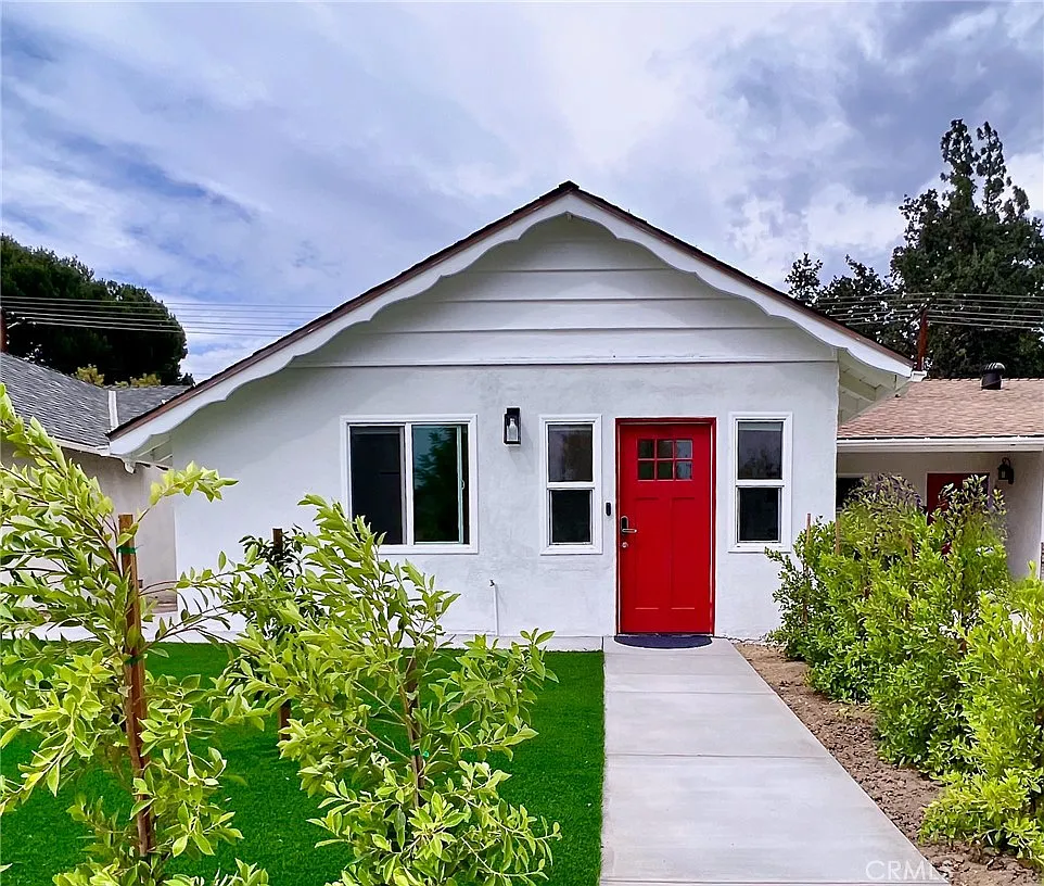 2 bed, 480 sqft, $2,295 — Photo 1