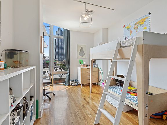 5th image of 200 Franklin St #10A