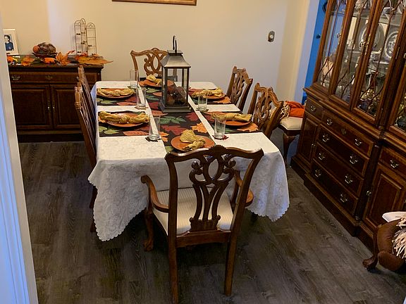 Dining Room/2nd Living Area