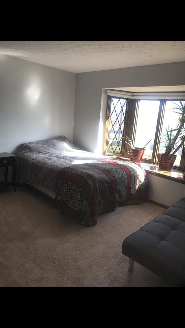 3 bed, 1500 sqft, $2,200 — Photo 4