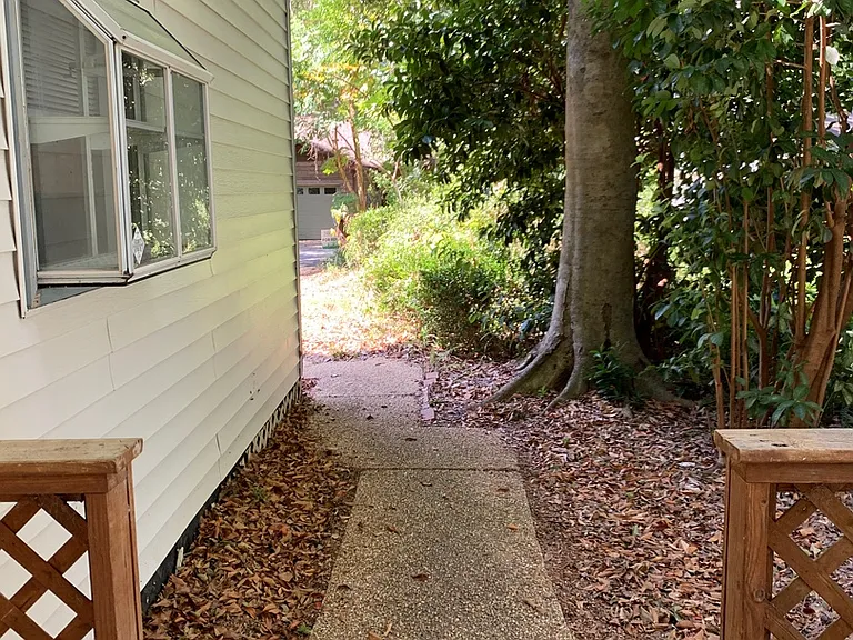 1742 Nestlewood Ln — Photo 24
