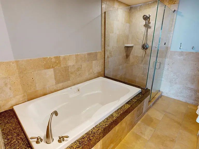 2060 Beach Blvd #1603 — Photo 8