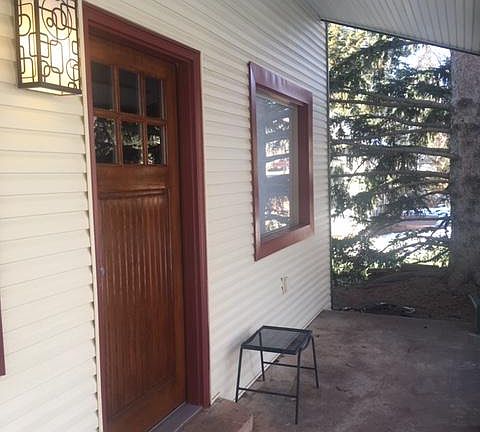 Sweet covered front porch space to enjoy.